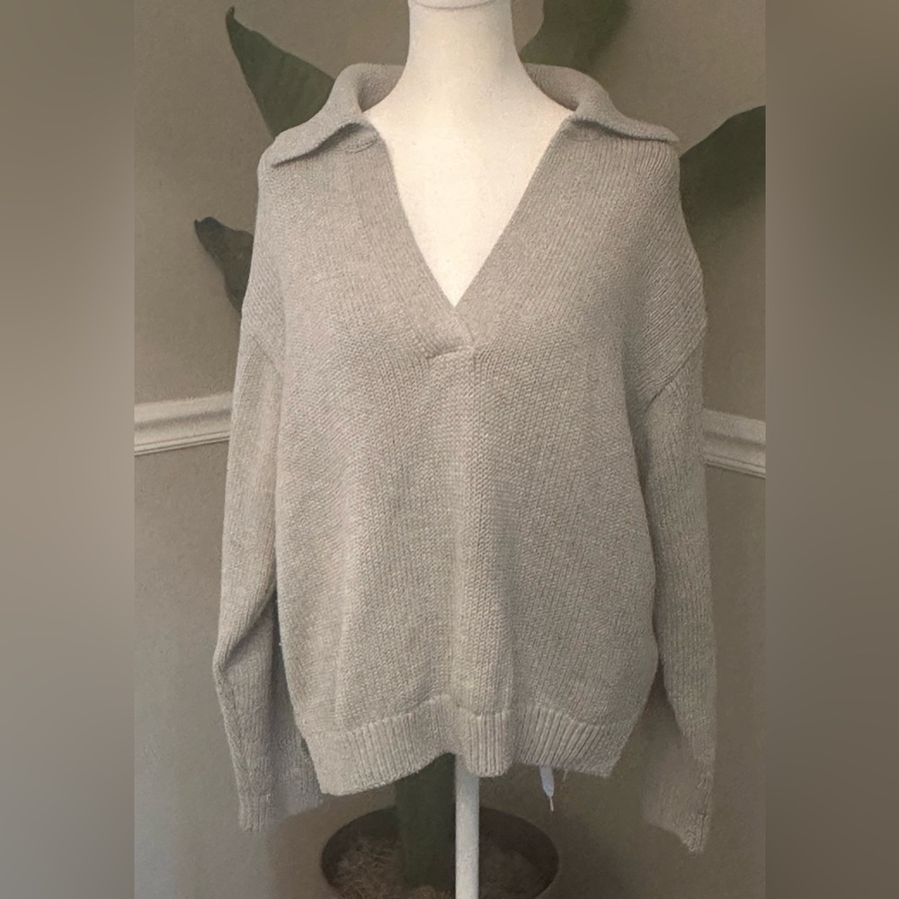 NWT Banana Republic Johnny collar gray knit sweater - size M